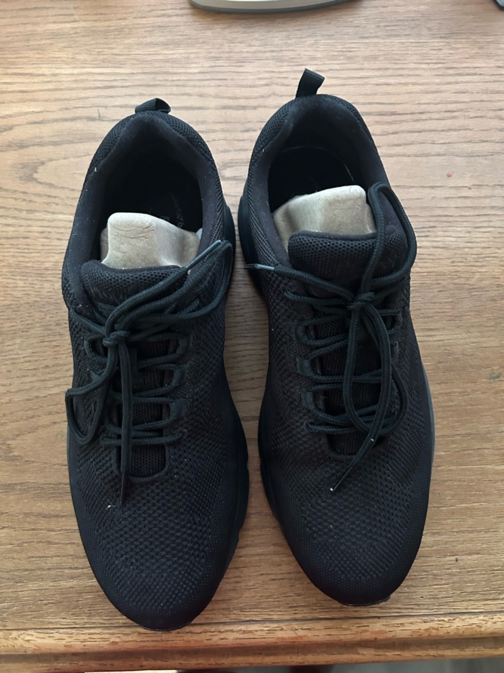 Propert men’s tennis shoes